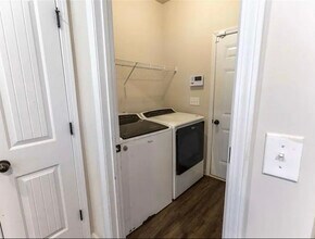 1028 Mcconaughy Ct in Mcdonough, GA - Foto de edificio - Building Photo