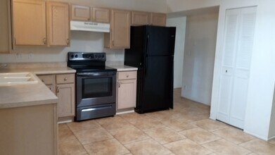 5071 S Cherry Ave in Tucson, AZ - Building Photo - Building Photo
