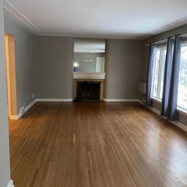 3208 Greysolon Pl in Duluth, MN - Building Photo - Building Photo
