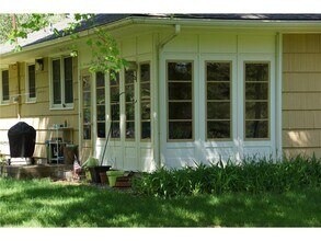 3006 Atwood Dr in Hopkins, MN - Building Photo - Building Photo