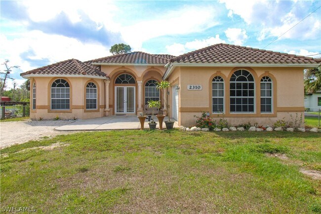 2310 2nd Ave SE in Naples, FL - Building Photo - Building Photo