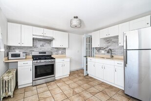 7-9 Dexter St in Waltham, MA - Building Photo
