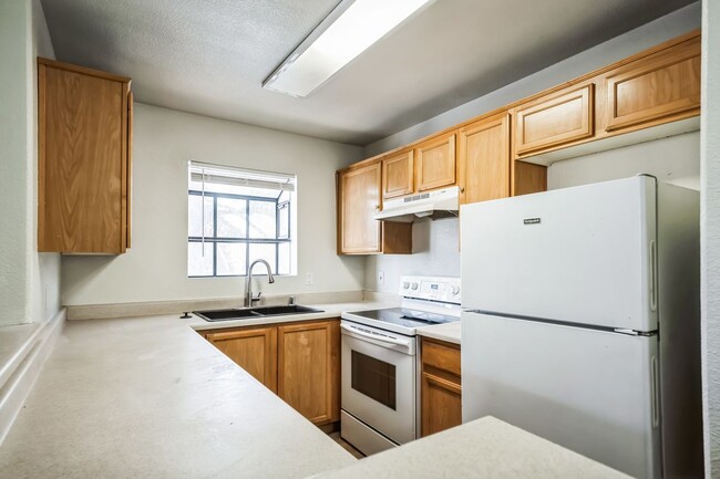 2978 Juniper Hills Blvd in Las Vegas, NV - Building Photo - Building Photo