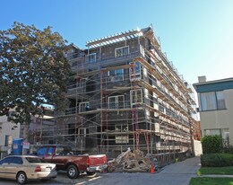 124 N Orlando Ave in Los Angeles, CA - Building Photo