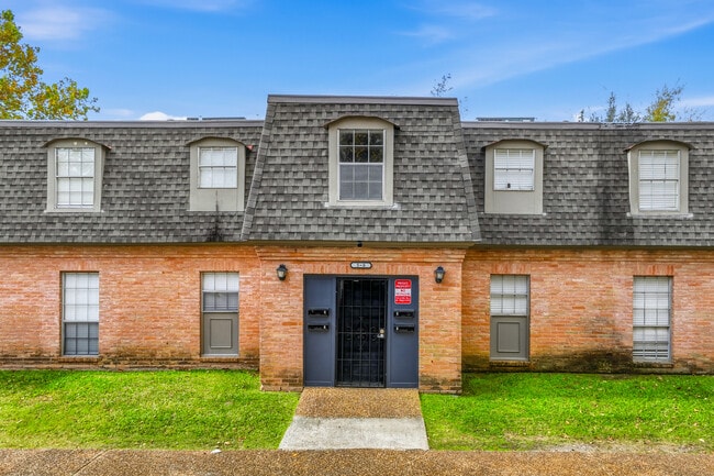 Southern Oaks Apartments in Beaumont, TX - Foto de edificio - Building Photo