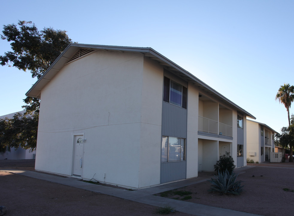 7913-7919 E McKinley St in Scottsdale, AZ - Building Photo