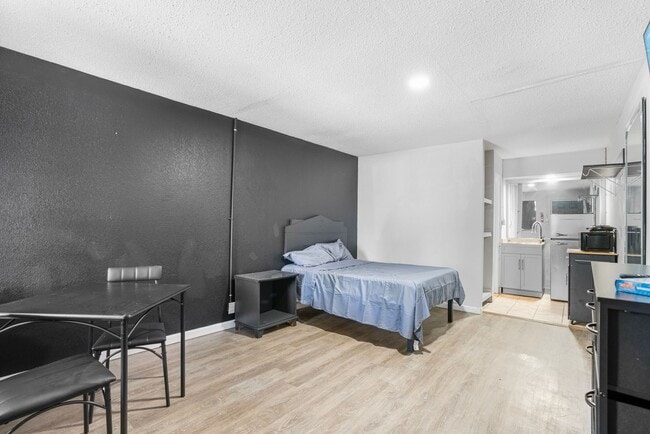 Providence Place Furnished Studio Apartments in Clarksville, TN - Building Photo - Building Photo