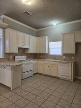 5119 Albany Ave in Lubbock, TX - Foto de edificio - Building Photo