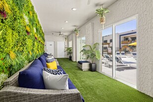 Celeste Glendale in Glendale, AZ - Building Photo