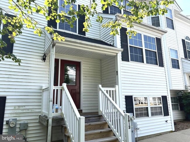 property at 3613 Harbor Rd