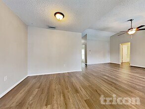 14139 Arbor Hills Rd in Tampa, FL - Building Photo - Building Photo