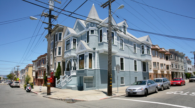 3000 Webster St in San Francisco, CA - Building Photo - Building Photo