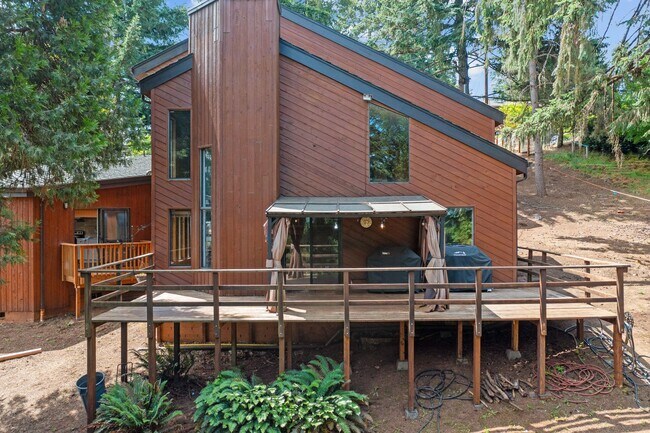 2221 Timothy Dr NW in Salem, OR - Building Photo - Building Photo