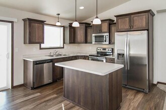 4535 Blue Stem Way in Moorhead, MN - Building Photo - Building Photo