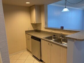 1801 N Flagler Dr, Unit 432 in West Palm Beach, FL - Building Photo - Building Photo