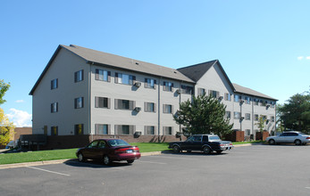 Winnetka West in Minneapolis, MN - Building Photo - Building Photo