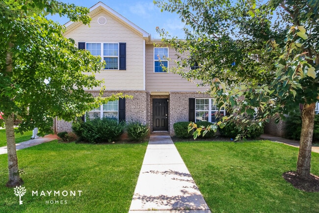 1630 Hydrangea Ln