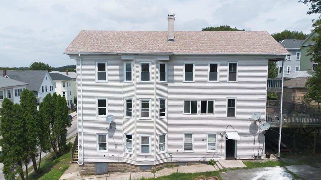 38 Everard St in Worcester, MA - Building Photo