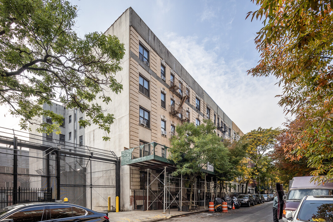 434-436 W 164th St in New York, NY - Building Photo