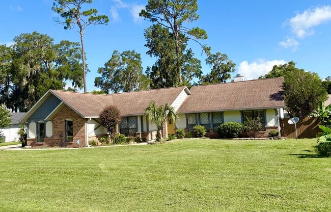 2055 SE 34th St in Ocala, FL - Building Photo - Building Photo
