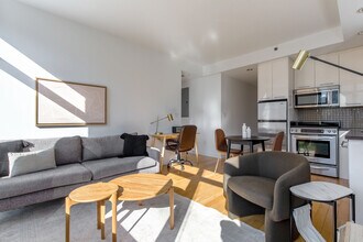 49 E 34th St in New York, NY - Building Photo - Building Photo