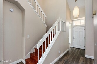 4827 La Vella Dr in Oak Park, CA - Building Photo - Building Photo