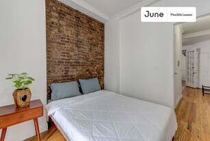 Adorable ROOM at The Lexington House, Unit 2 in New York, NY - Building Photo