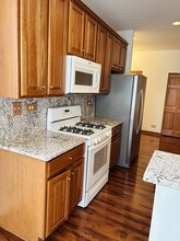 2598 Hillsboro Blvd in Aurora, IL - Building Photo - Building Photo