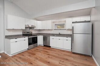 240 Craig Rd in North Abington Township, PA - Building Photo - Building Photo