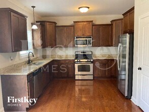 388 Abeline Dr in Clarksville, TN - Building Photo - Building Photo