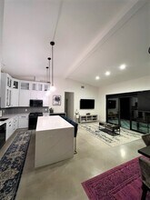 3003 Birdwood Cir in Austin, TX - Foto de edificio - Building Photo