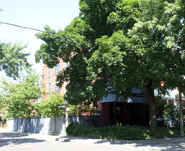 481 Palmerston Ave in Toronto, ON - Building Photo - Building Photo