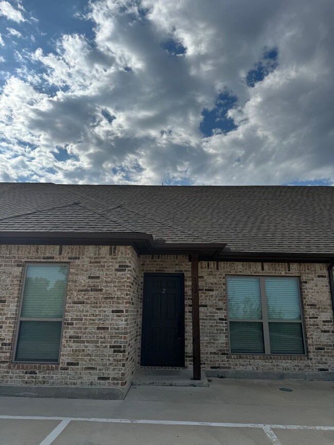 1089 Grindstone Rd in Weatherford, TX - Building Photo - Building Photo