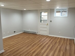 2323 Crestmont Ave in Charlottesville, VA - Building Photo - Building Photo
