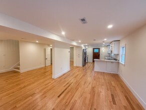 405 North Ave in Weston, MA - Building Photo - Building Photo