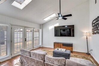 15642 Overmead Cir in Dallas, TX - Building Photo - Building Photo