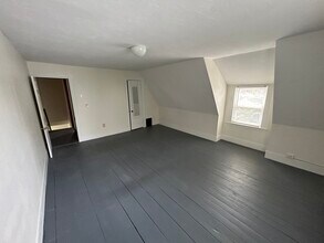 27R Albion St, Unit 1 in Somerville, MA - Foto de edificio - Building Photo