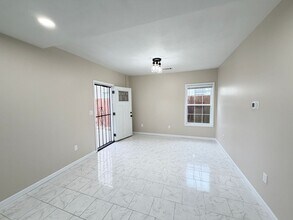 921 Brentwood Ave in Louisville, KY - Building Photo - Building Photo