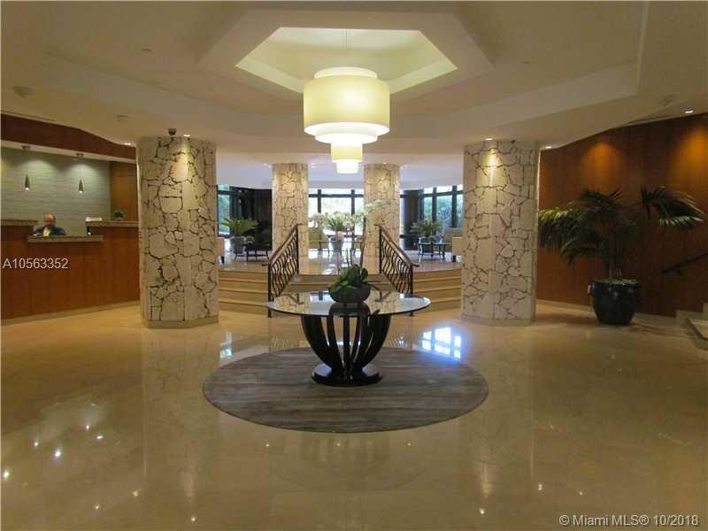 1111 Crandon Blvd-Unit -802 in Miami, FL - Foto de edificio