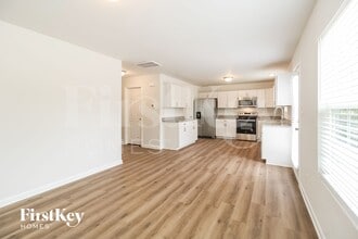 718 Ferndale Blvd in High Point, NC - Foto de edificio - Building Photo