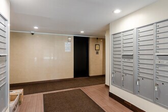 536 W. Addison in Chicago, IL - Building Photo - Interior Photo