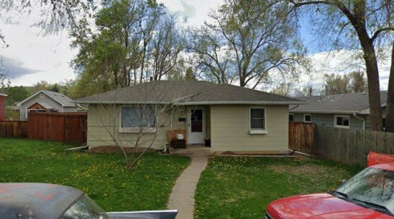 237 Lyons St in Fort Collins, CO - Building Photo