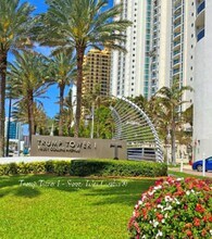 15811 Collins Ave in North Miami Beach, FL - Building Photo - Building Photo