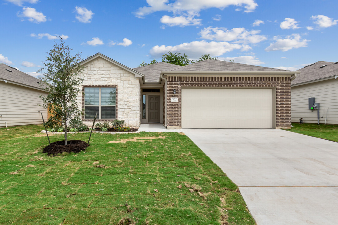 607 Parkfield Ln in Temple, TX - Building Photo