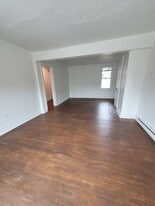565 W Market St in York, PA - Building Photo
