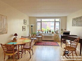 50 Vernon St, Unit 3 in Brookline, MA - Building Photo