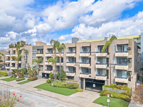 Morrison Apartments in North Hollywood, CA - Building Photo - Building Photo