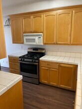 375 Hope St in Mountain View, CA - Foto de edificio - Building Photo