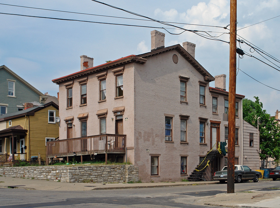 1236-1238 Scott St in Covington, KY - Foto de edificio