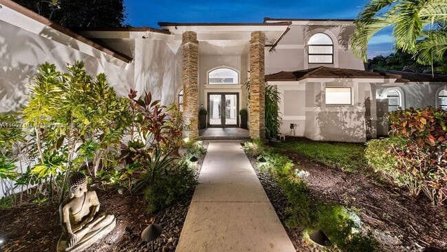 5831 NW 81st Terrace